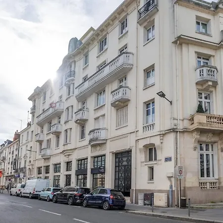 Apartment La Terrasse Victor Hugo - By Prestiplace Tours